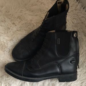 𝅺HORZE Black Leather Riding booties size 39